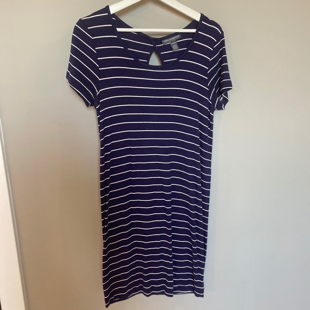 Medium A Pea in the Pod T-Shirt Maternity Dress